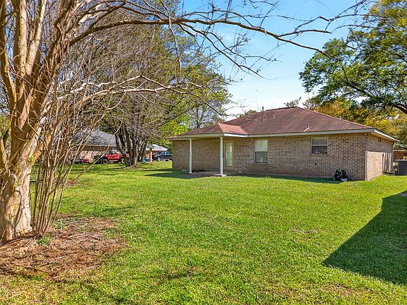 5th image of 14 Hundley Rd