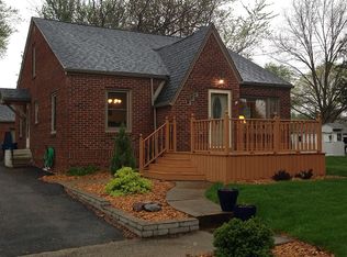 204 W Jefferson St, Athens, IL 62613