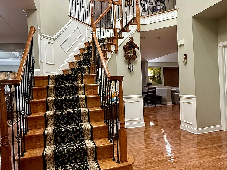 69 Renfield Dr — Photo 2