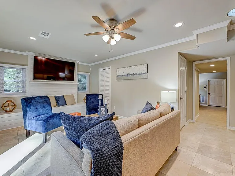 1185 Lake Colony Dr — Photo 18