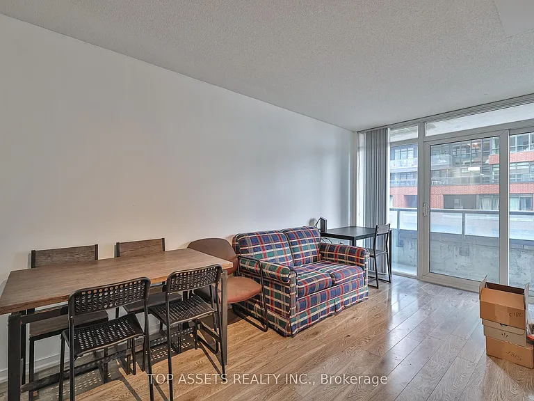 36 Lisgar St #518E — Photo 15
