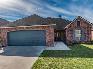 317 Saint Matthias Dr, Carencro, LA 70520