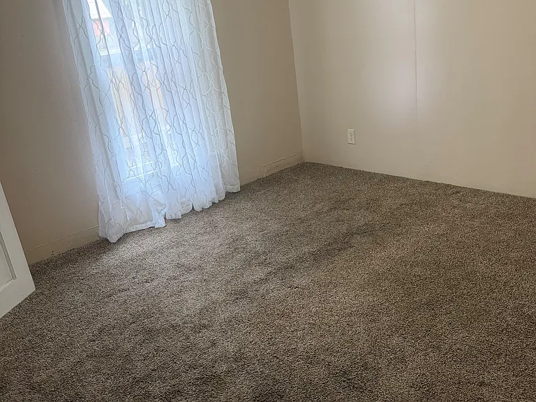 106 N Henderson St #A — Photo 12