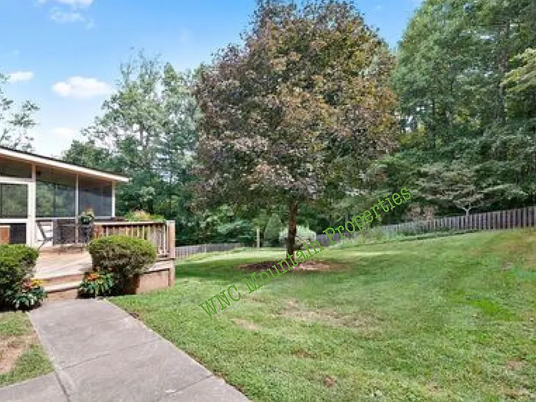9 Windsong Dr — Photo 2