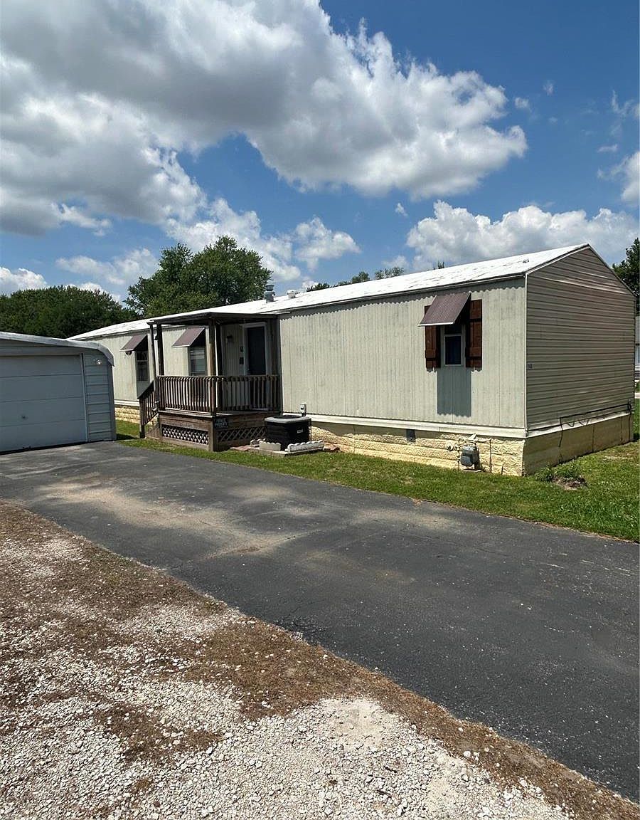 103 S 4th St, Mulberry Grove, IL 62262 | Zillow