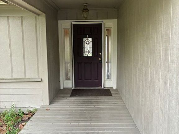 2nd image of 114 N Woodvalley Dr