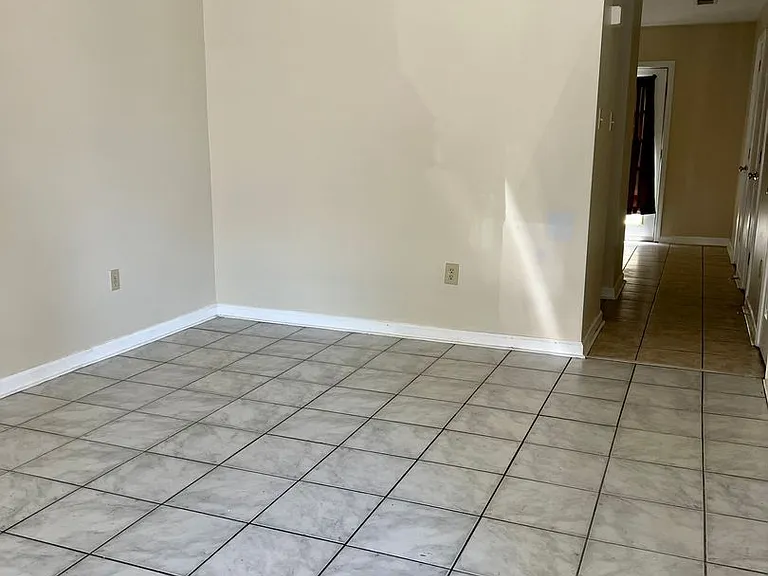 145 N Telemachus St — Photo 10