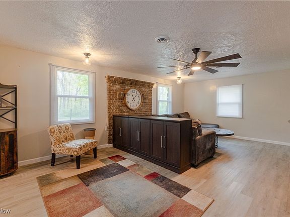 5th image of 274 2nd St