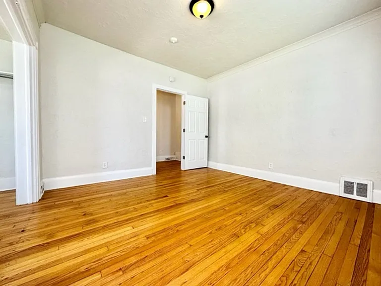 1152 Stuart St — Photo 11