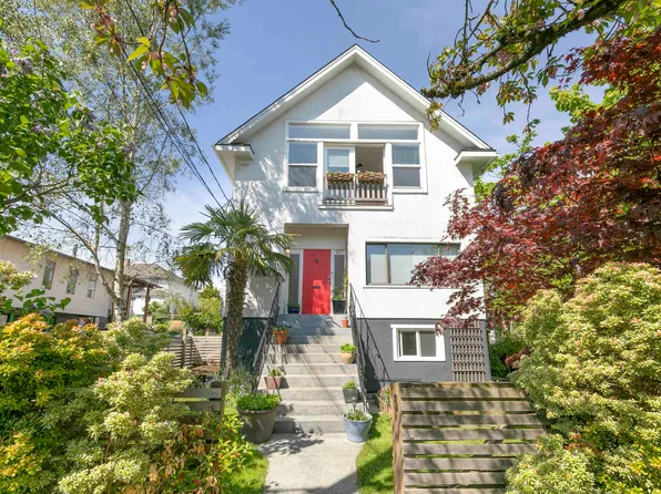827 E 16th Ave, Vancouver, BC V5T 2V7
