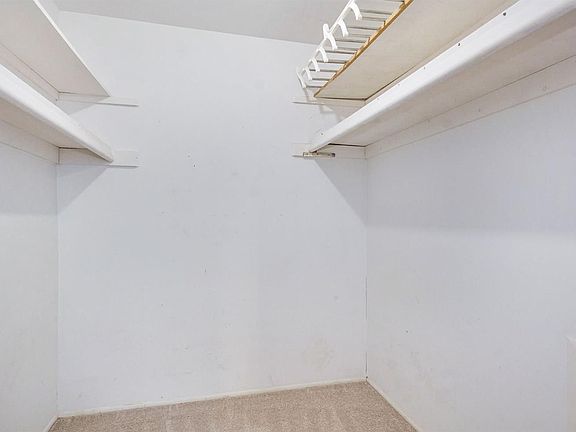 5th image of 2319 Packard St APT B306