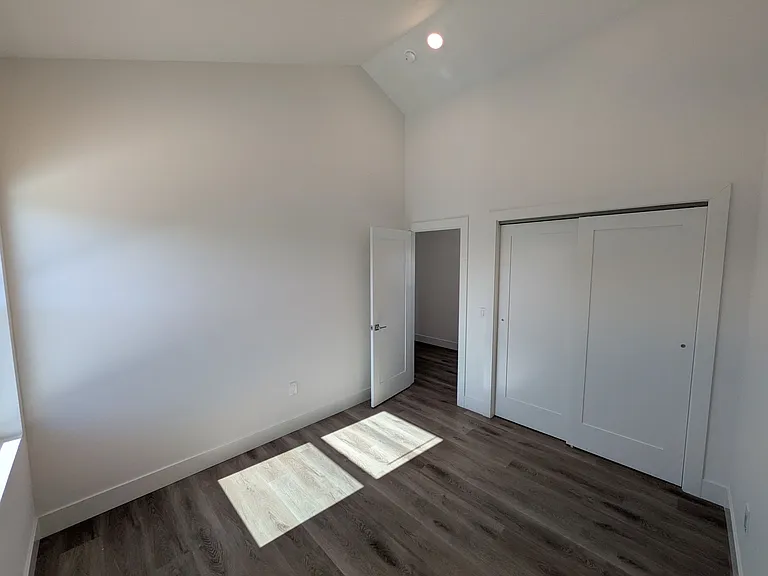 312 S Halcyon Rd #C — Photo 9