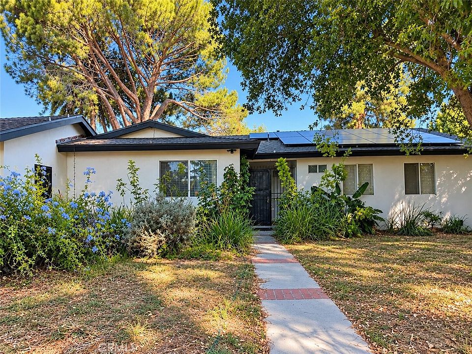 2nd image of 10740 Viking Ave