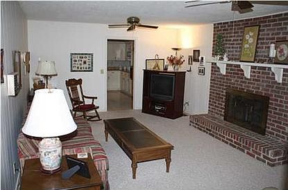 4th image of 2174 Chickasaw Dr