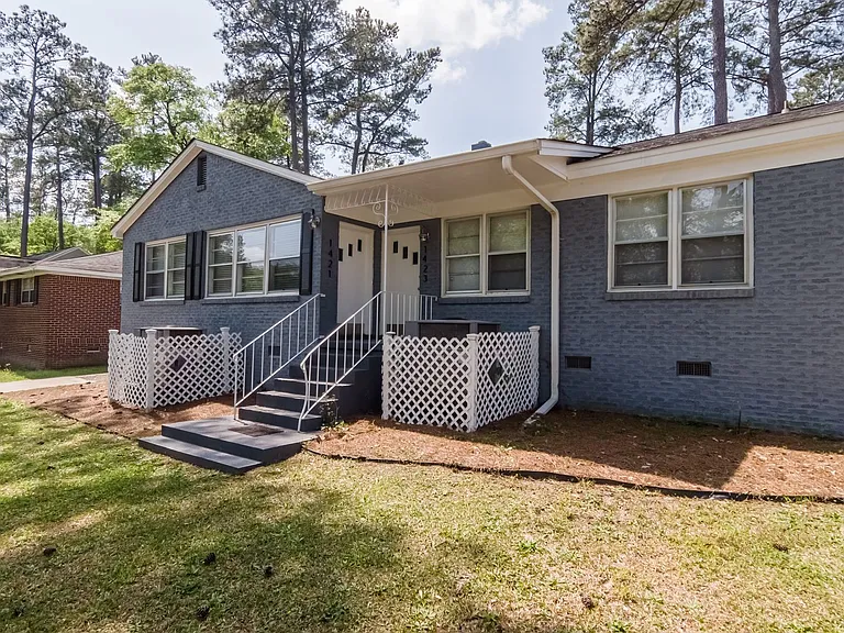 1421 Colin Kelly Dr — Photo 4