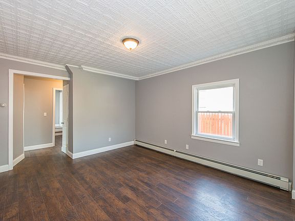 5th image of 75 Lincoln Ave
