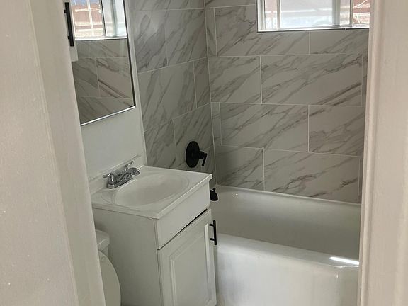 3rd image of 2618 Figueroa Blvd #2