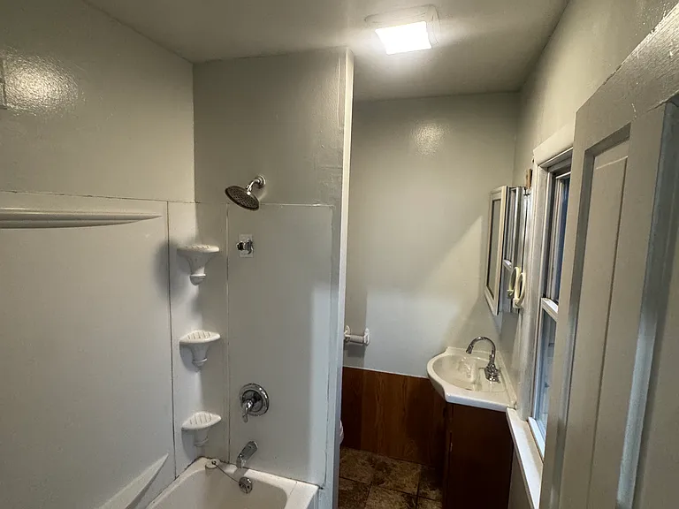 1618 Electric Ave #2 — Photo 8