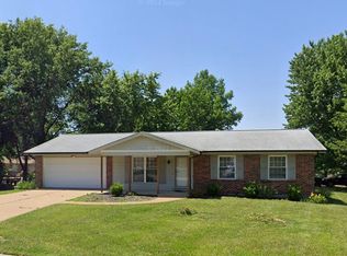 22 Lemon Tree Dr, Saint Peters, MO 63376