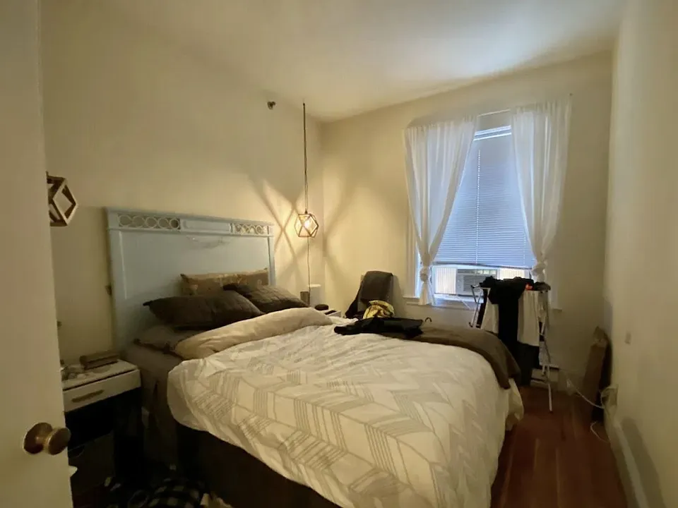 913A Boylston St #36