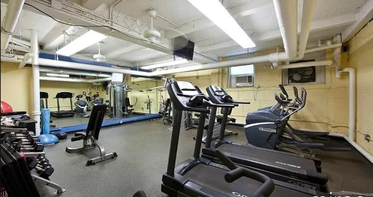 Rented by Akam Sales and Brokerage | media 5