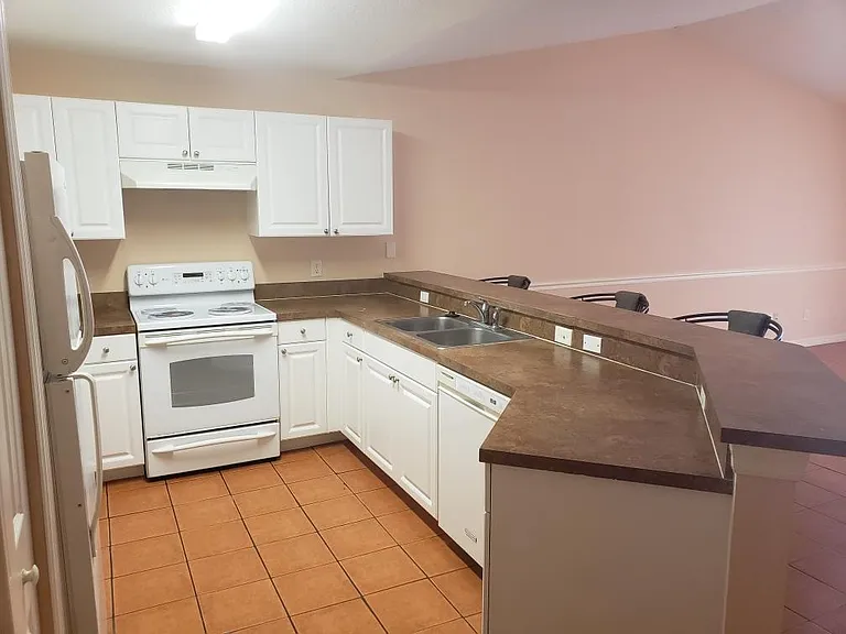 2419 Quentin Ave S — Photo 10