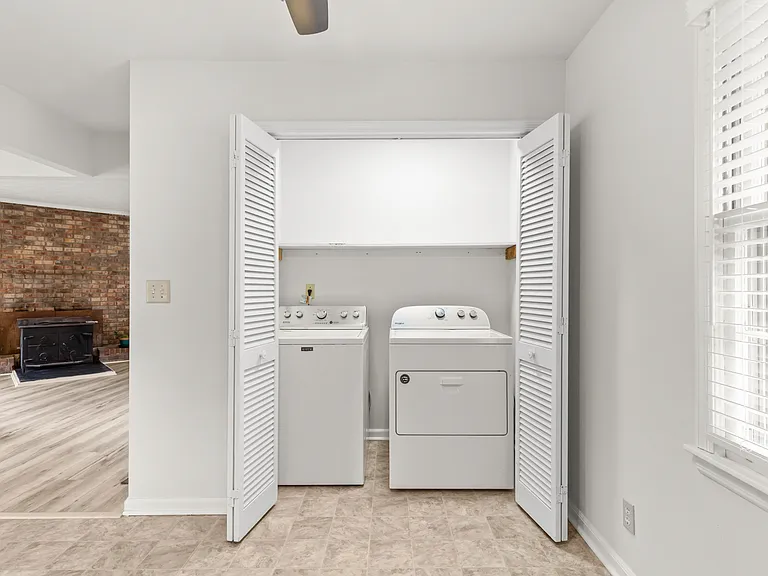 211 Murphy Ave — Photo 14