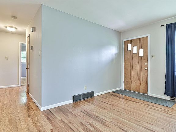 4th image of 5789 Fourson Dr