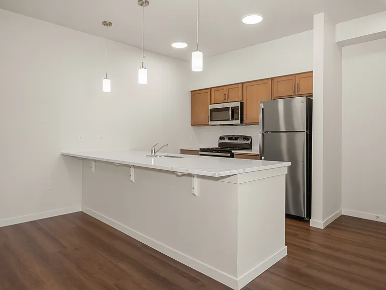 Rivers Edge Apartments — Photo 92