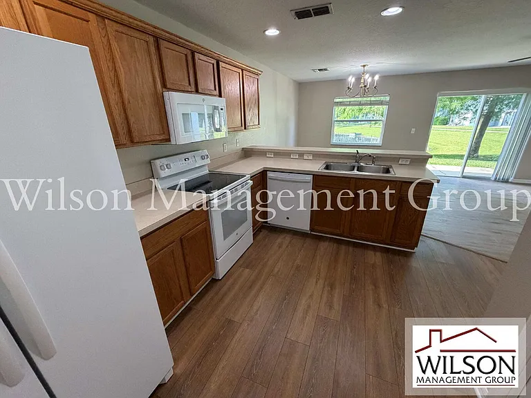 12664 Somerset Oaks St — Photo 11