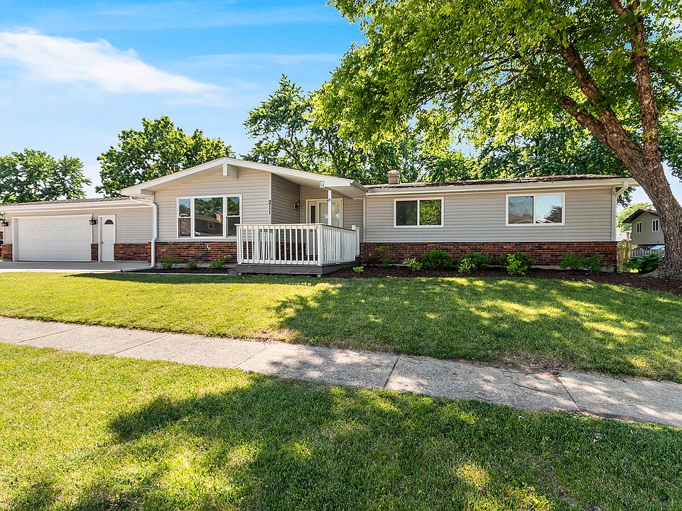 1st image of 211 Indian Oaks Dr