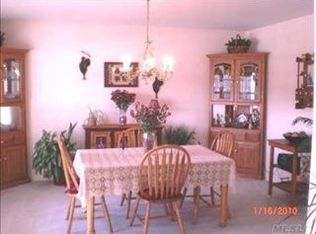 11 Susan Ln, Middle Island, NY 11953