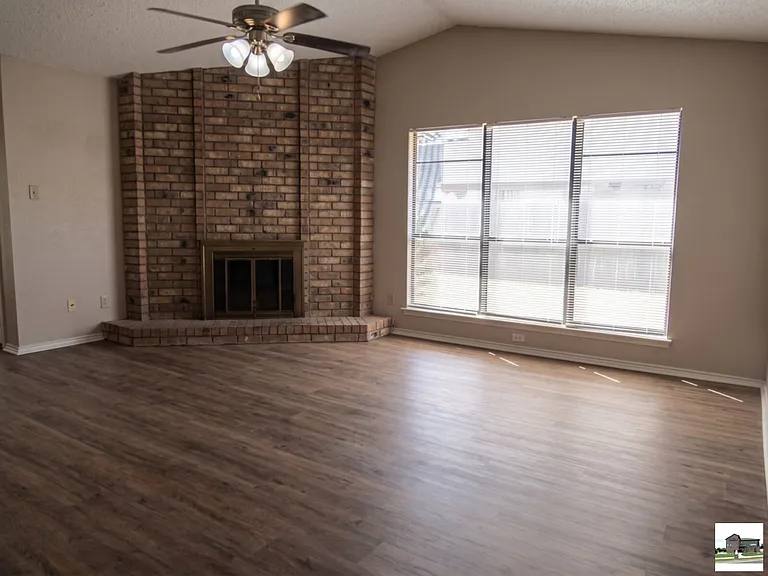 1706 Wickfield Way — Photo 3