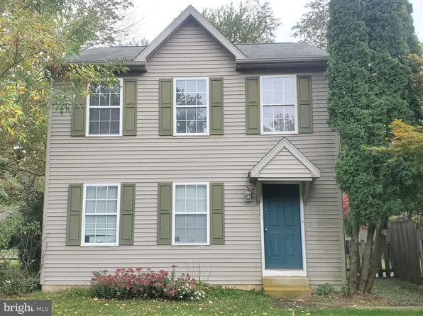 989 Mohrsville Rd, Shoemakersville, PA 19555