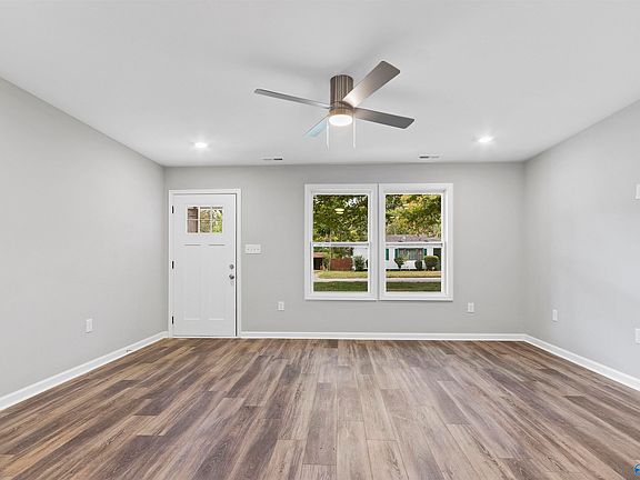 2nd image of 920 Linwood Dr NW