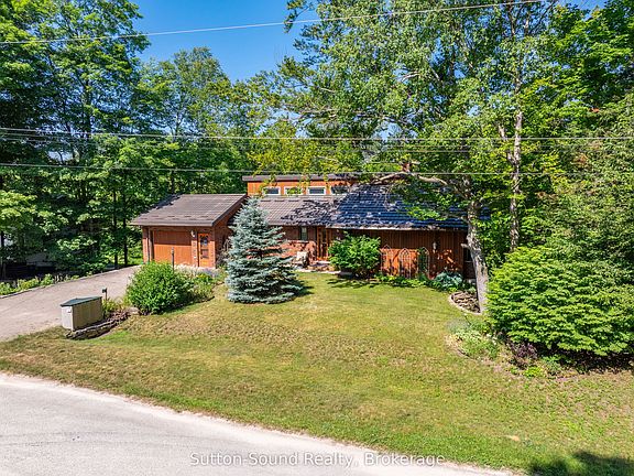 3rd image of 42 Carson Lake Cres