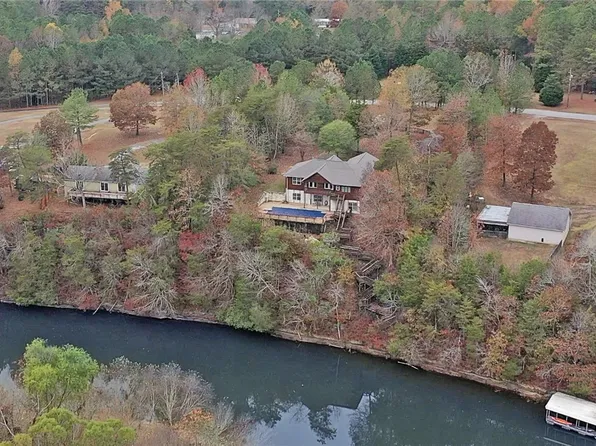 17004 Stonecliff Dr, Northport, AL 35475