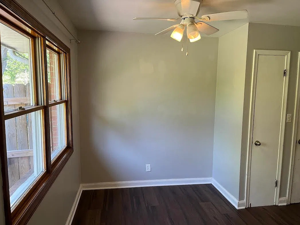 2 bed, 900 sqft, $1,200 — Photo 3