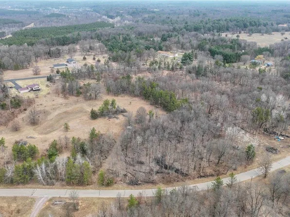 1560/1562 Trout Ct, Nekoosa, WI 54457