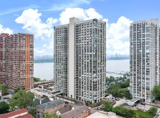 200 Old Palisade Rd APT 4A, Fort Lee, NJ 07024