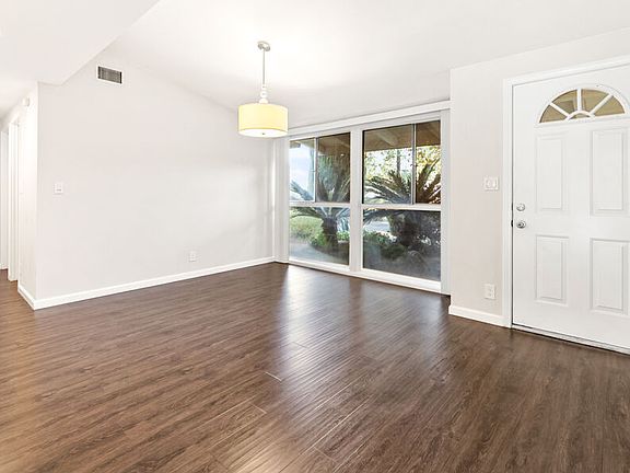 5th image of 16320 Gledhill St