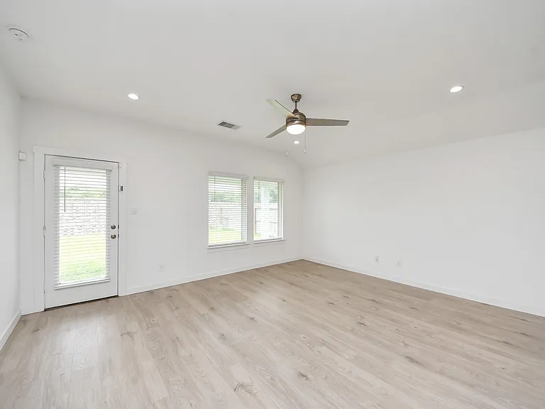 1618 Westway Dr — Photo 29
