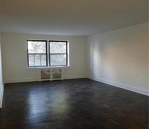 3rd image of 43 Amberson Ave APT 1C