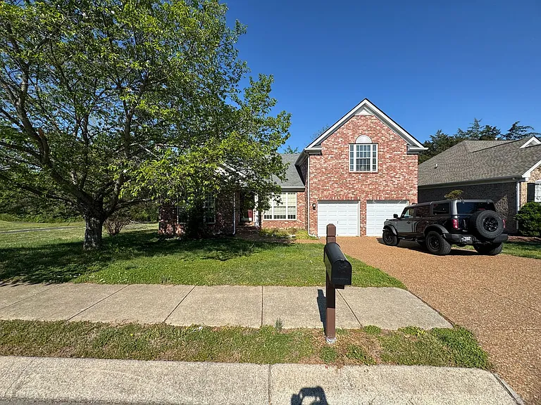245 Cobblestone Lndg — Photo 3