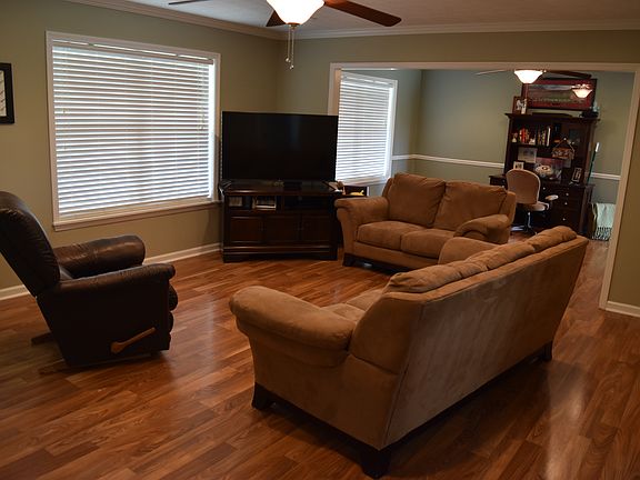 5th image of 1720 Nicole Ln