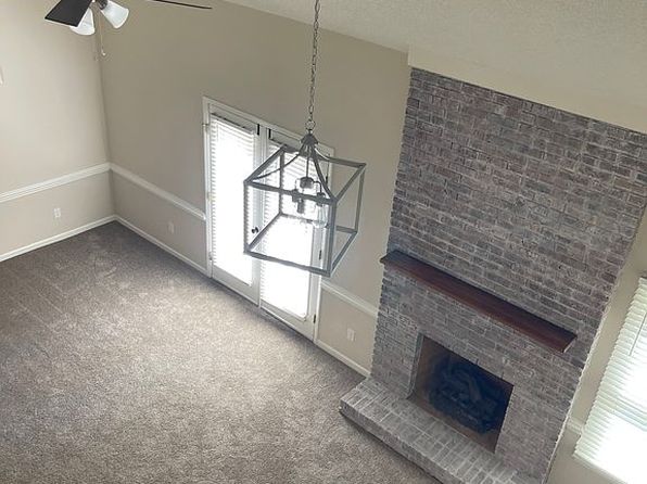 903 Park Place Dr APT C