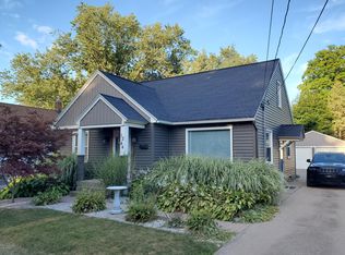 1244 Diamond Ave NE, Grand Rapids, MI 49505