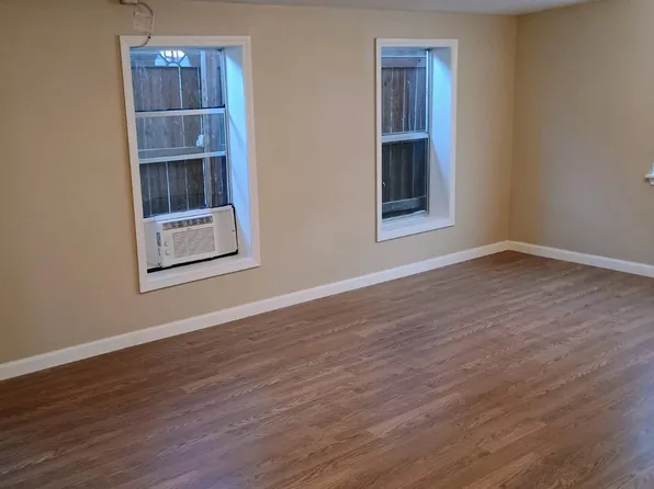 1824 N 77 Sunshine Strip, Harlingen, TX