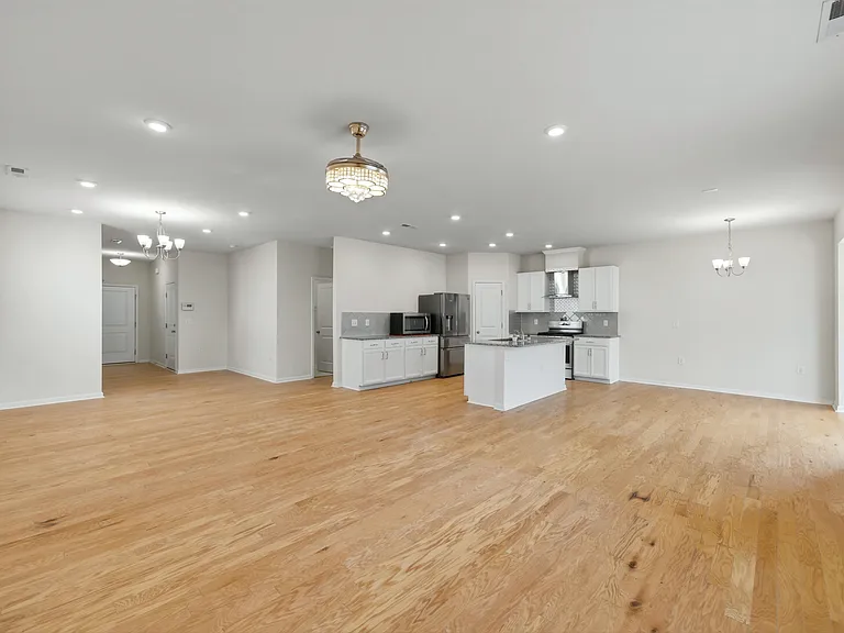 2132 Water Marsh Trl — Photo 7