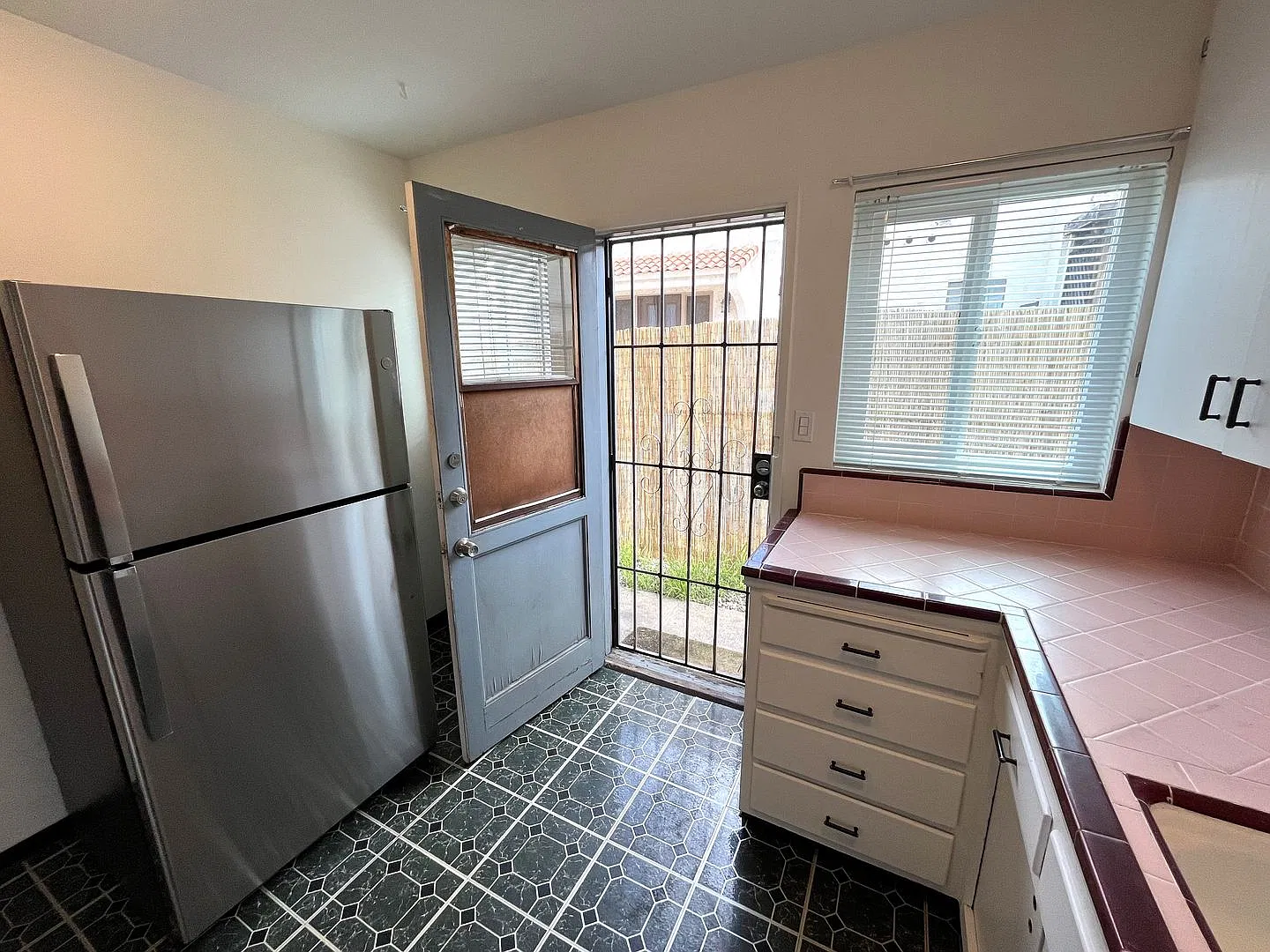 1bd/1bth South Park Apartment with Plank Flooring, Extra Storage and Onsite Laundry! — Photo 1